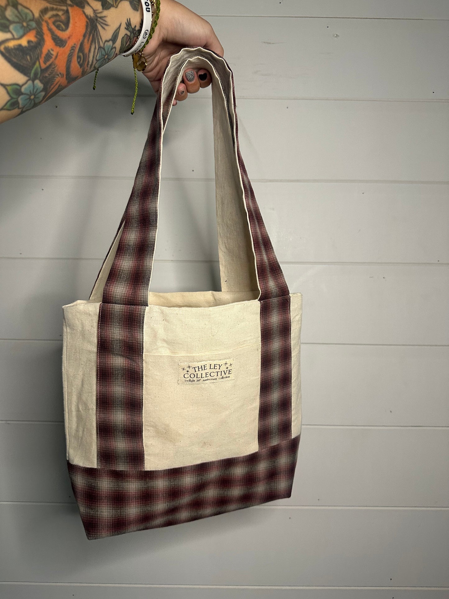 The Kya Tote in "Team Charlie"