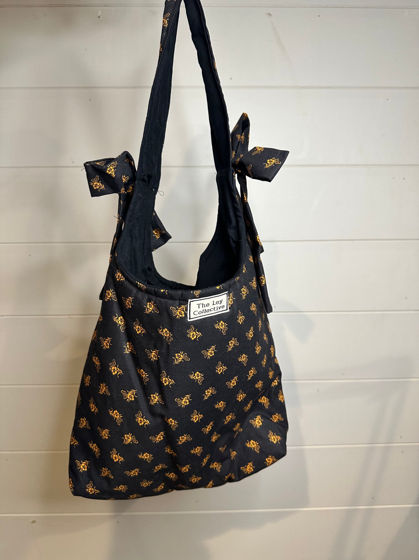 Bailey Slouch Bag in "Dahlia